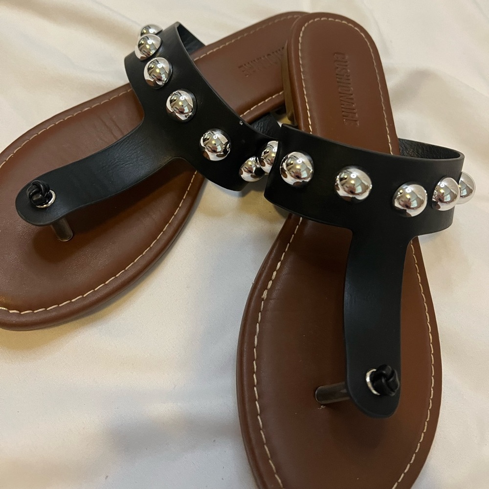 Black faux leather stud sandals mules 7.5 comfy